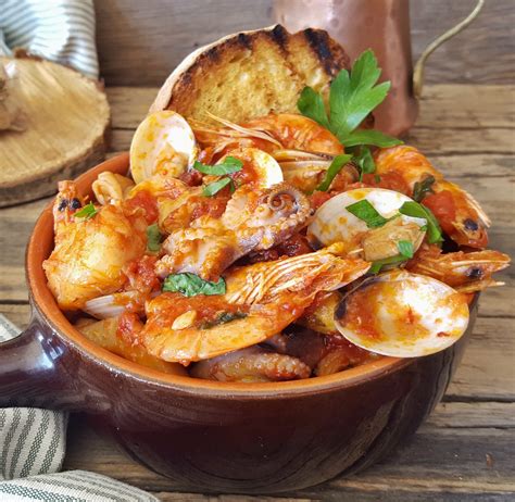 zuppa di pesce napoletana